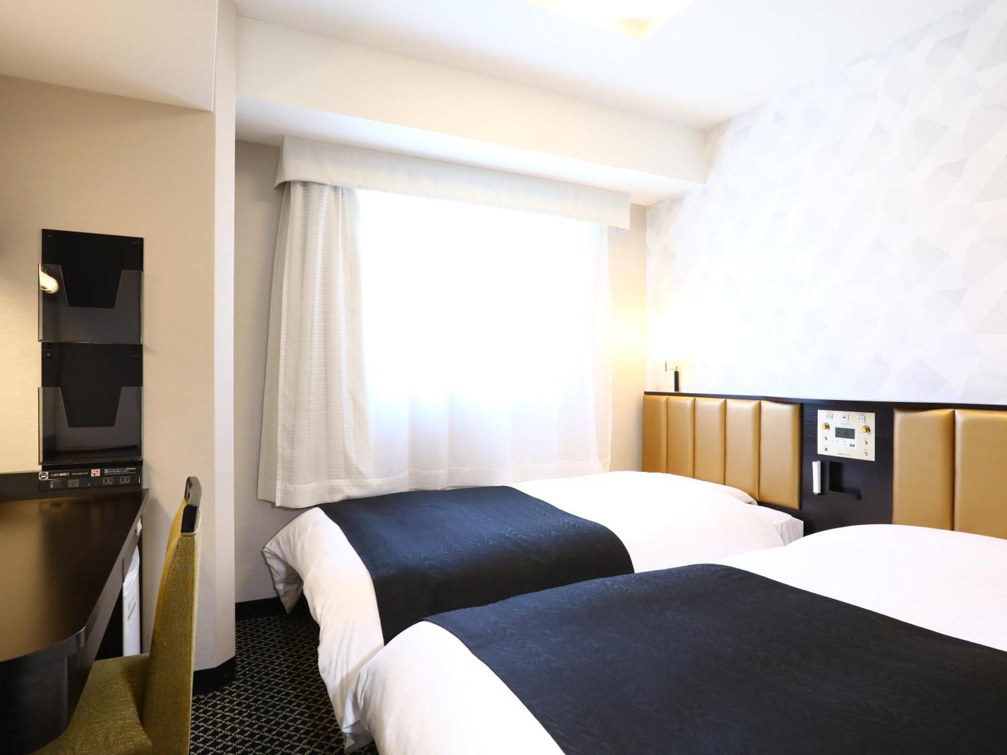 טוקיו Apa Hotel Iidabashi Ekimae מראה חיצוני תמונה